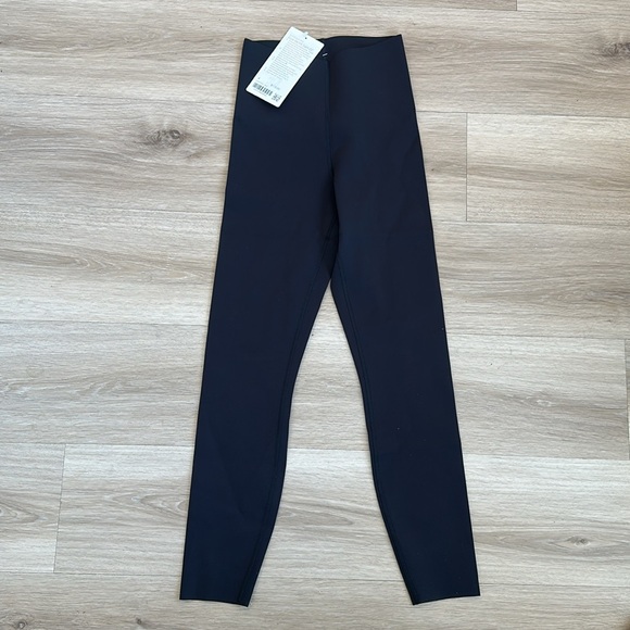 - lululemon athletica Women's lululemon Glow Up™ Super-High-Rise Tight 25" - Picture 6 of 10